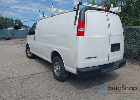 2021 Chevrolet Express Cargo Rwd 2500 Regular Wheelbase Wt from USA, damaged, VIN 1GCWGAFP6M1231601